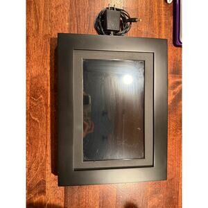 Brookstone FSM010BLB 10” Photo Share Digital Frame with Cord